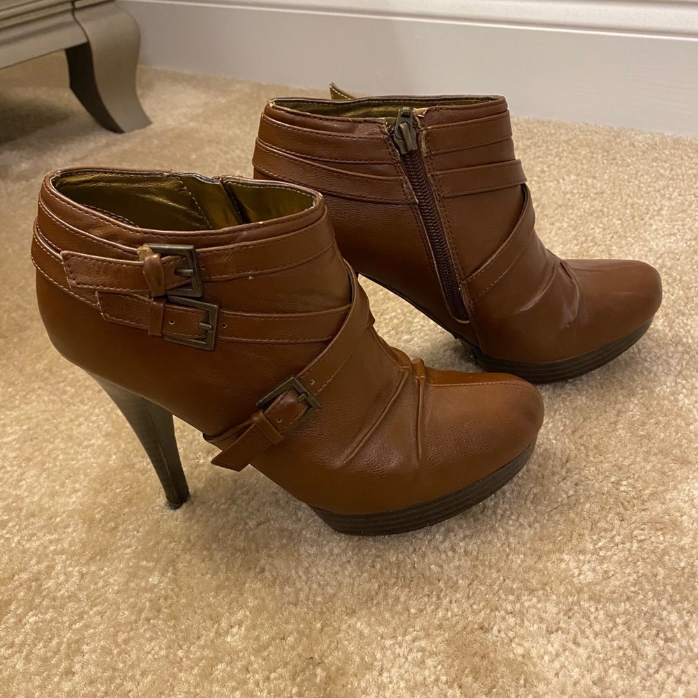 Booties - Picture 4 of 8